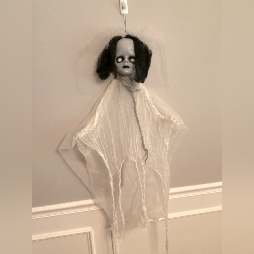 Spooky Ghost Bride Halloween Decor